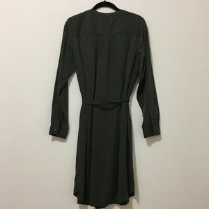 Banana Republic Dresses - Banana Republic long sleeve midi olive dress Sz6 Banana Republic Dresses - Banana Republic long sleeve midi olive dress Sz6